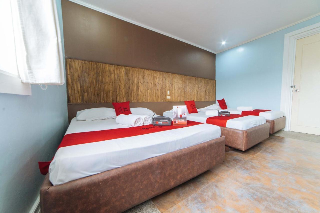 Reddoorz @ N Roldan Street Hotel Kalibo Exterior foto